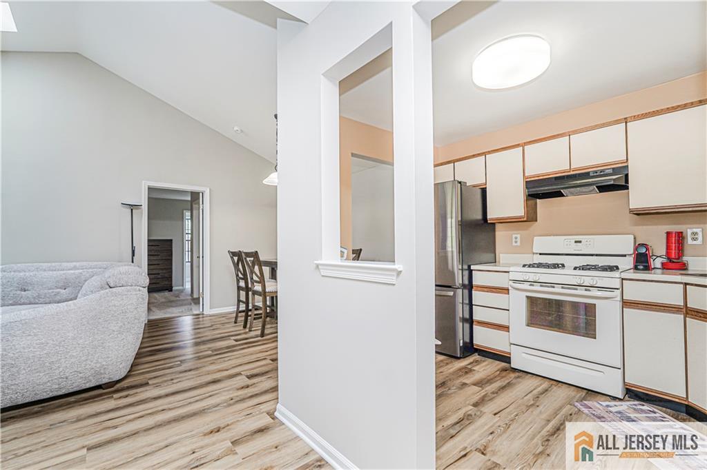 2809 Ridgefield Court Helmetta, NJ 08828 - Photo 14 of 32
