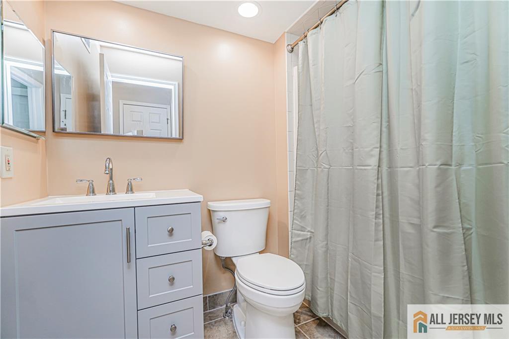 2809 Ridgefield Court Helmetta, NJ 08828 - Photo 6 of 32