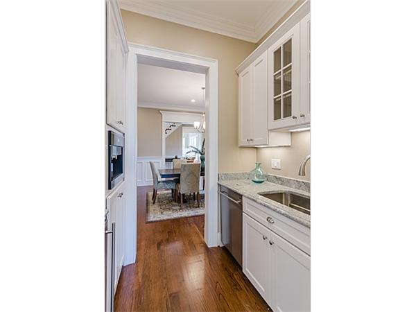 221 Windsor Road Newton, MA 02468 - Photo 8 of 30 Gallery Image 8