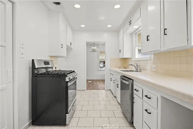 $875,000 | 9530 Rives Avenue, Downey, CA 90240