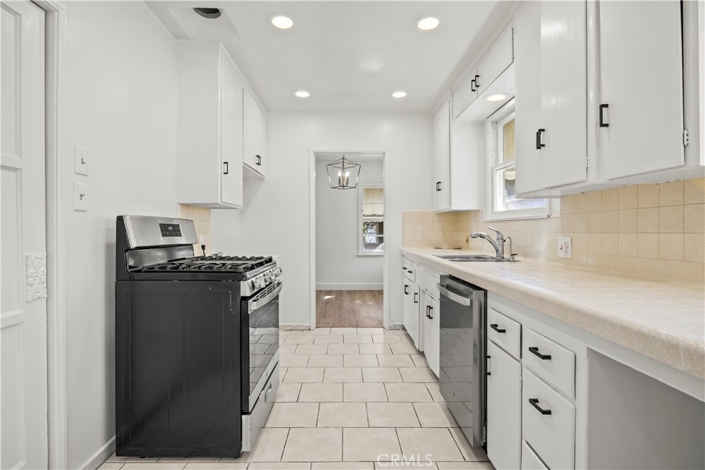 9530 Rives Avenue Downey, CA 90240 - Photo 17 of 45 Kitchen