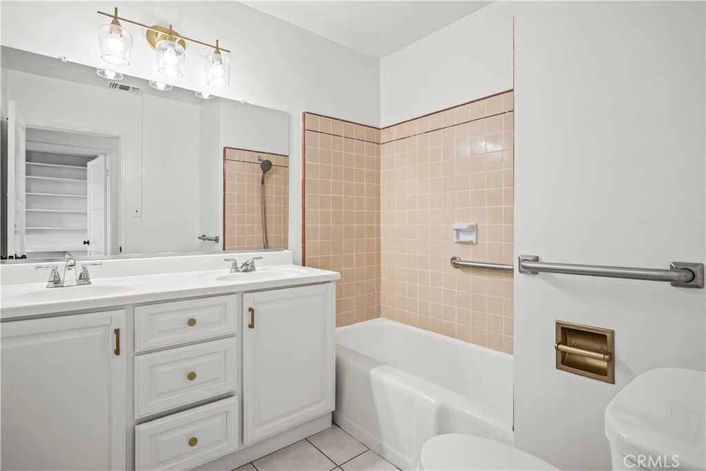 9530 Rives Avenue Downey, CA 90240 - Photo 28 of 45 Bathroom