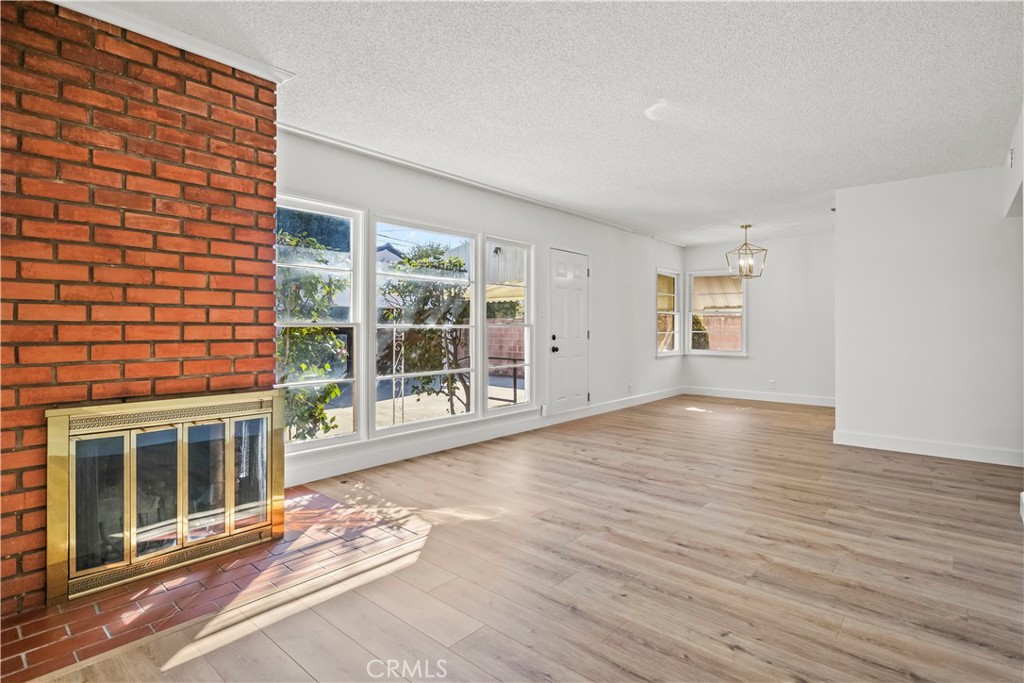 9530 Rives Avenue Downey, CA 90240 - Photo 9 of 45 Livingroom