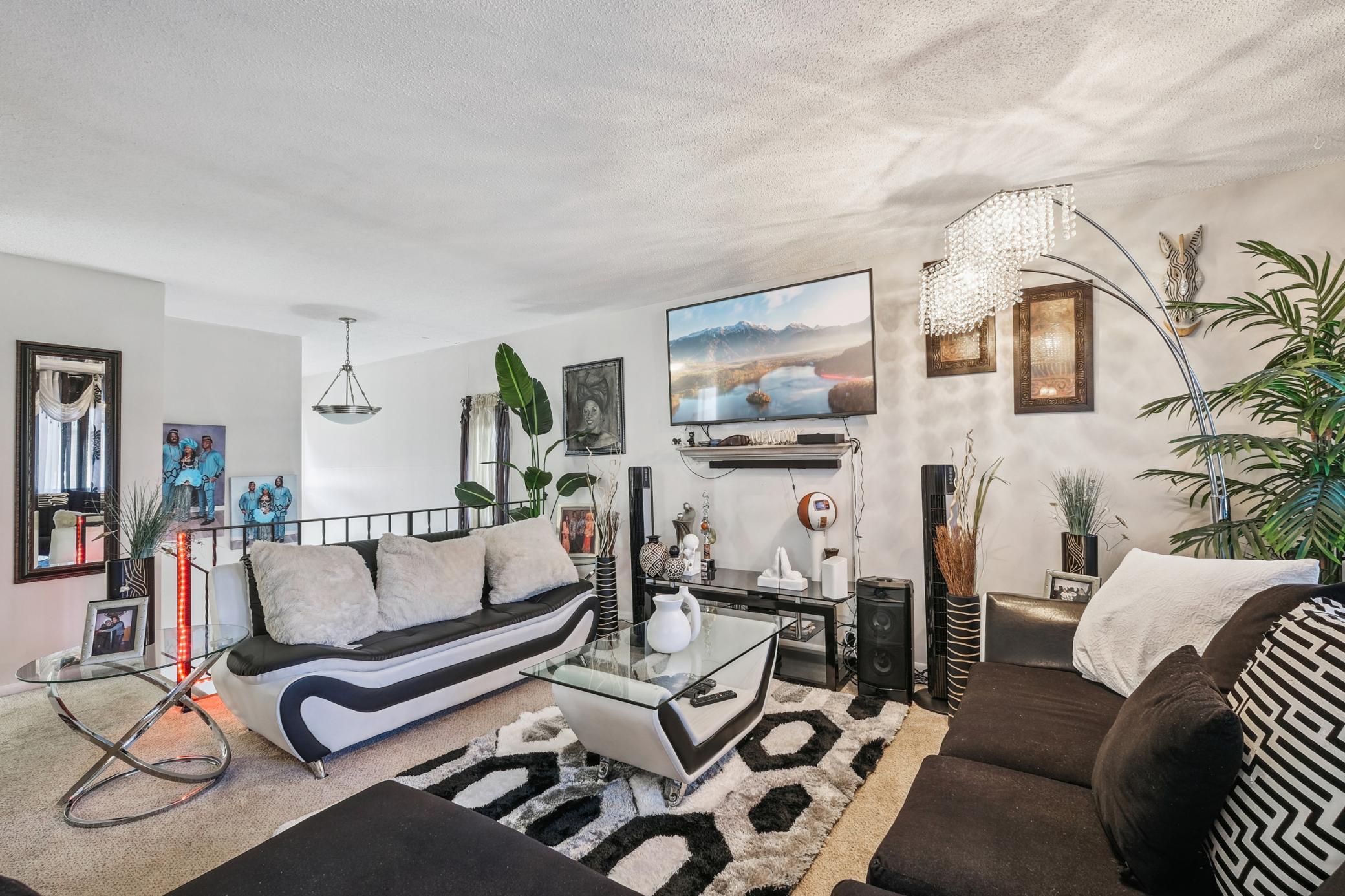 12463 Drake Street Northwest Coon Rapids, MN 55448 - Photo 8 of 31