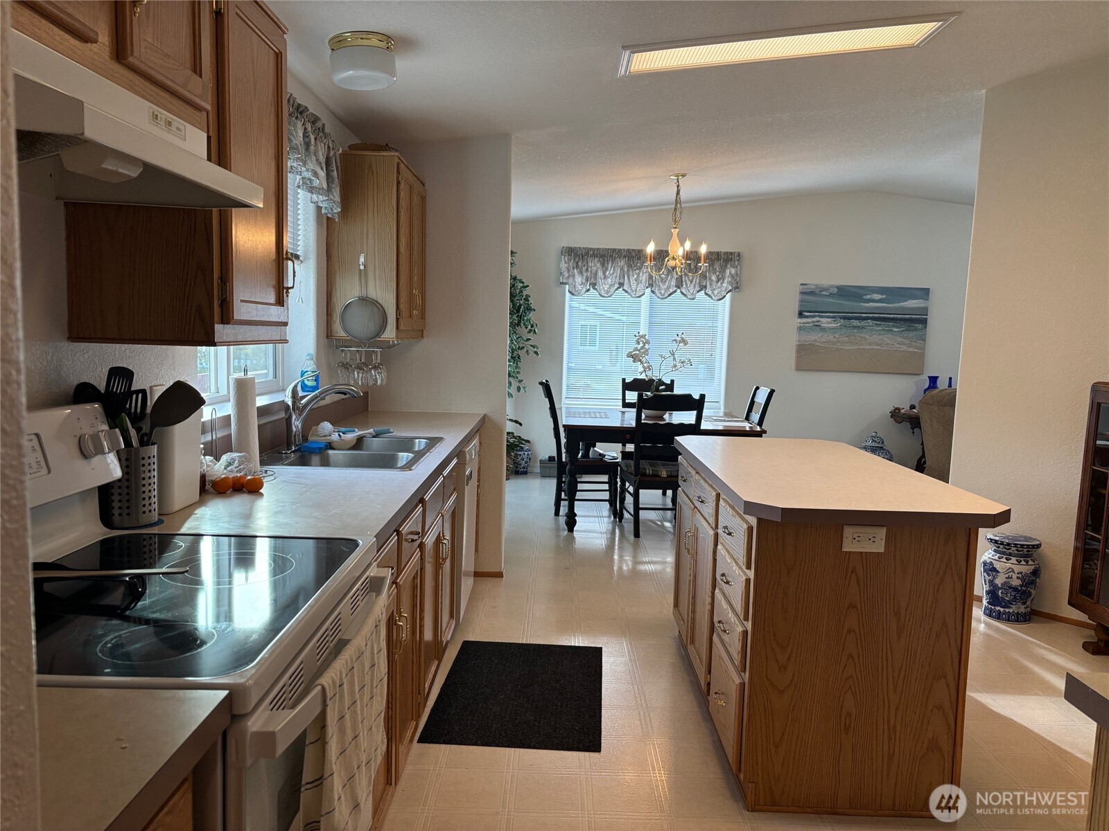 8370 Harborview Road, Unit 7 Blaine, WA 98230 - Photo 8 of 29 Gallery Image 8