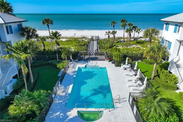 $3,295,000 | 70 Seagate Drive, Naples, FL 34103
