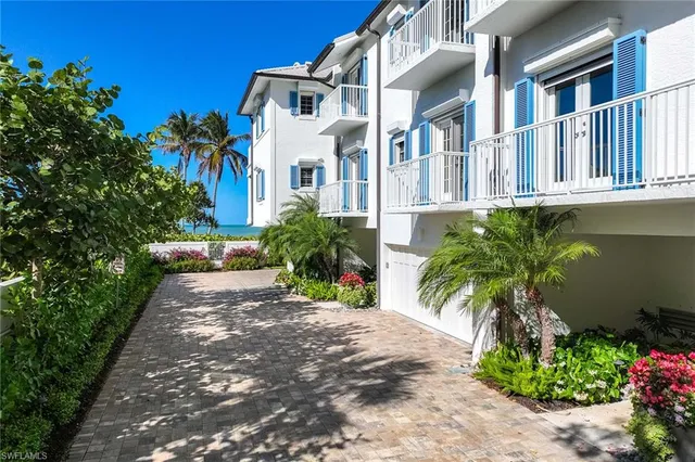 $3,295,000 | 70 Seagate Drive, Naples, FL 34103