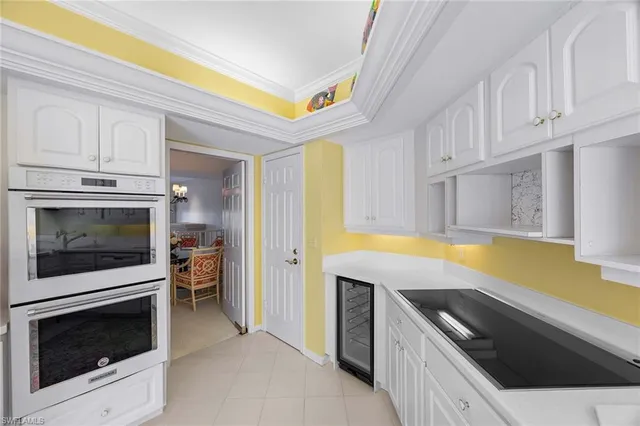 $3,295,000 | 70 Seagate Drive, Naples, FL 34103