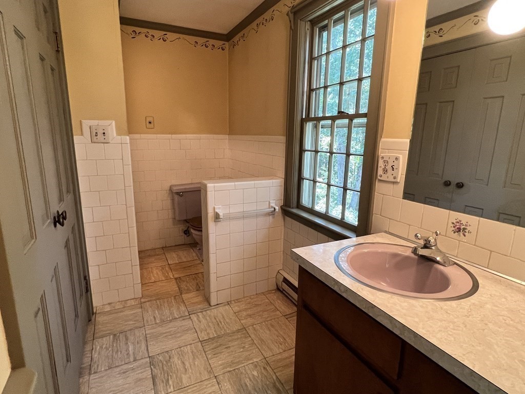 145 Walker Pond Road Sturbridge, MA 01566 - Photo 20 of 30 Gallery Image 20