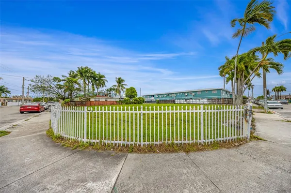 $1,500,000 | 895 Northwest 45th Avenue, Miami, FL 33126