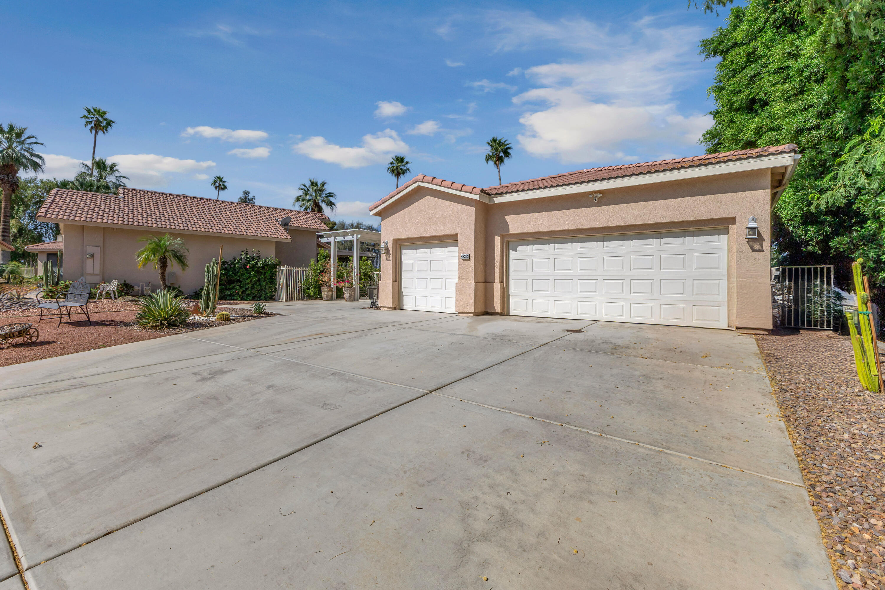 48305 Pic Way Indio, CA 92201 - Photo 3 of 77 IMG_3129