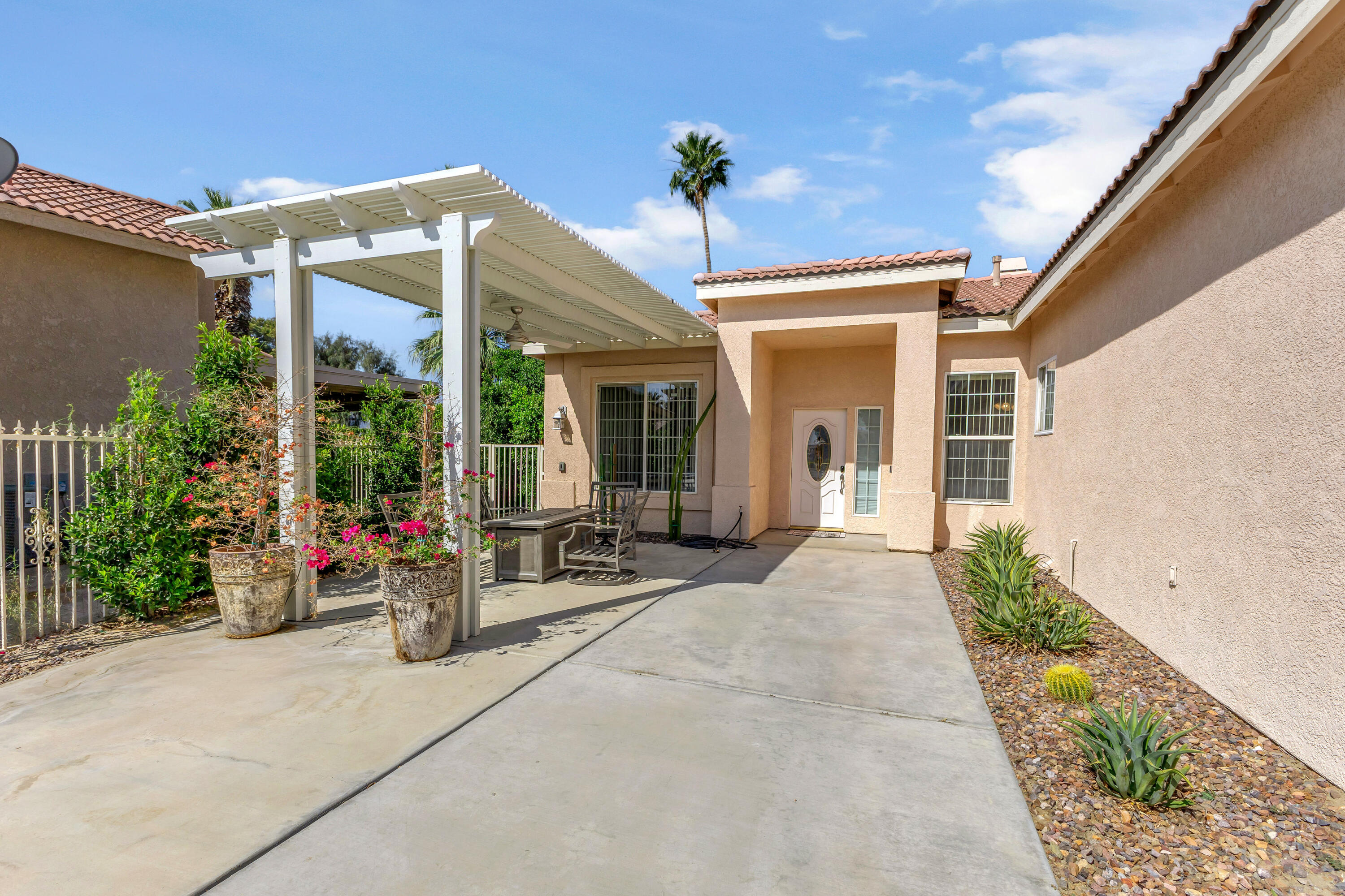 48305 Pic Way Indio, CA 92201 - Photo 4 of 77 IMG_3132