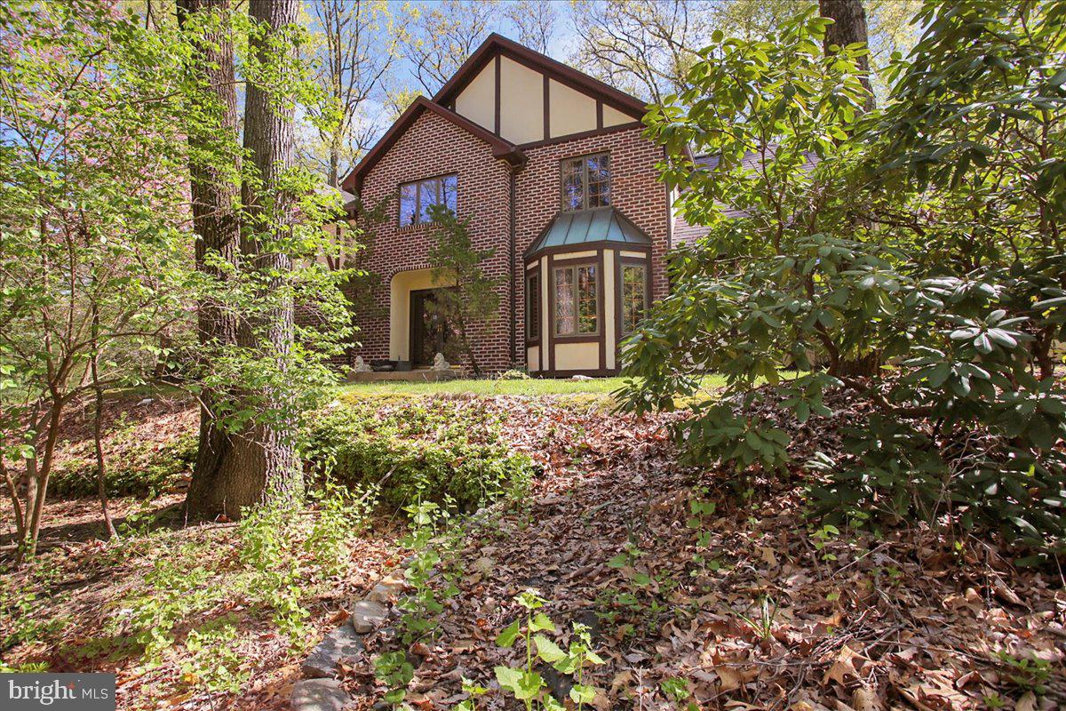 4027 Hillview Road Temple, PA 19560 - Photo 7 of 43