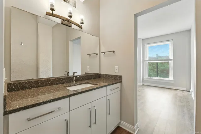 $224,900 | 112 West Washington Boulevard, Unit 329, Fort Wayne, IN 46802