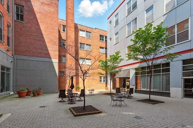 $224,900 | 112 West Washington Boulevard, Unit 329, Fort Wayne, IN 46802