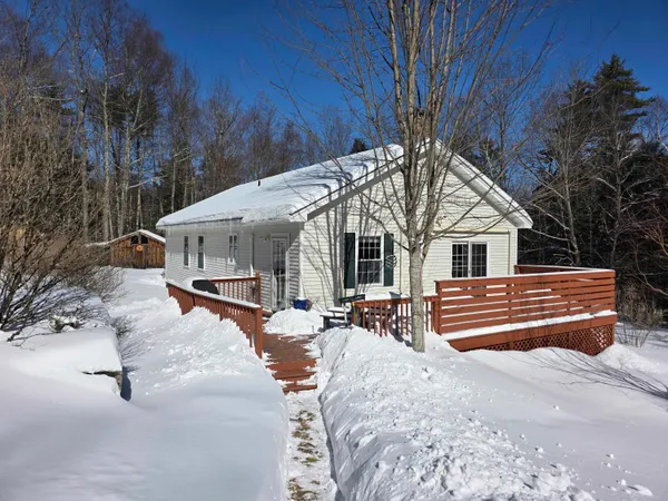 $495,000 | 313 Pine Banks Road, Putney, VT 05346