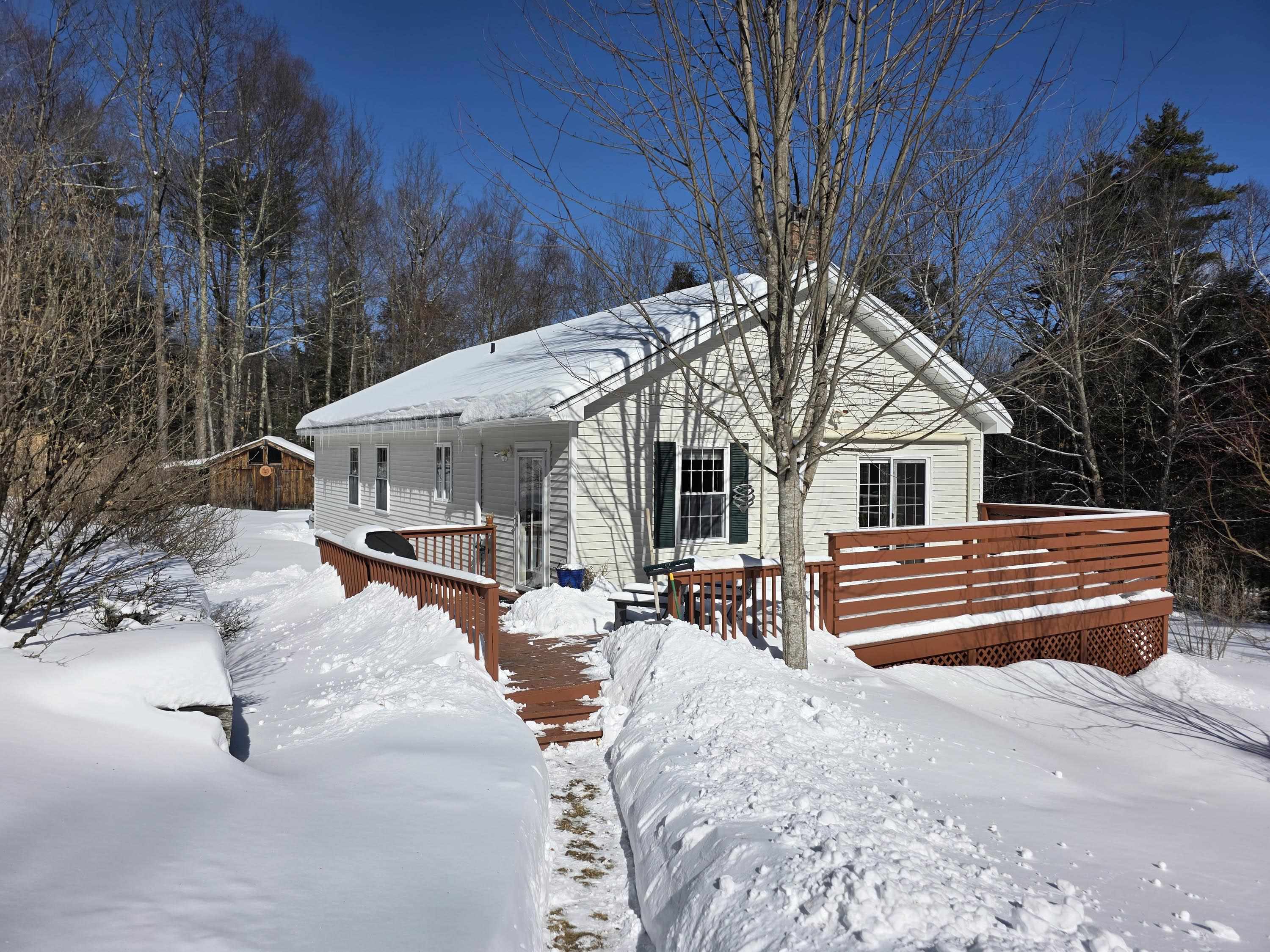 313 Pine Banks Road Putney, VT 05346 - Photo 3 of 37