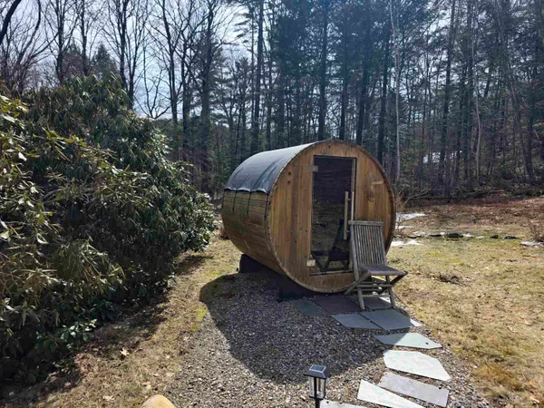 $495,000 | 313 Pine Banks Road, Putney, VT 05346