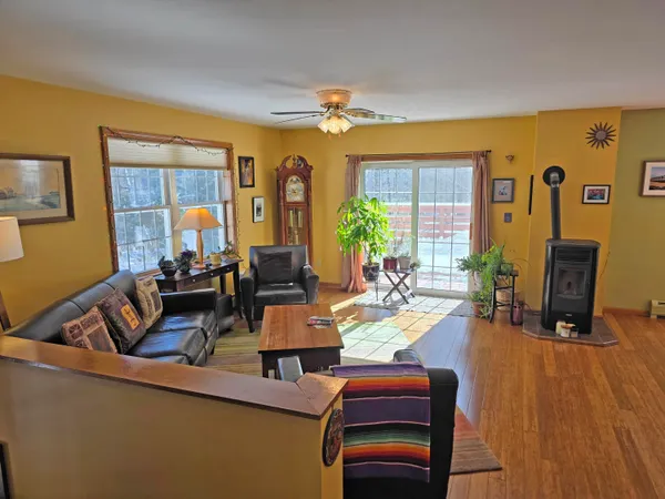 $495,000 | 313 Pine Banks Road, Putney, VT 05346