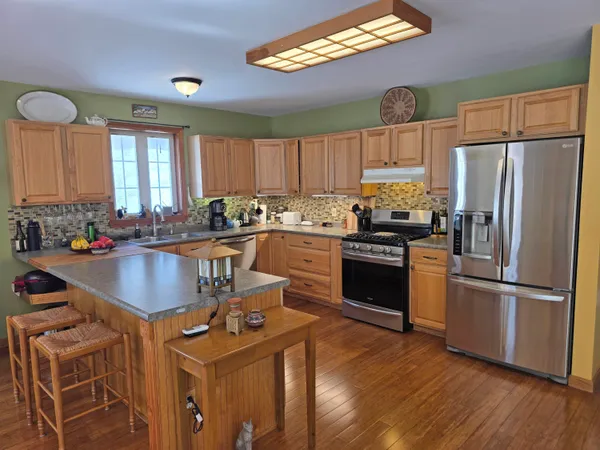 $495,000 | 313 Pine Banks Road, Putney, VT 05346