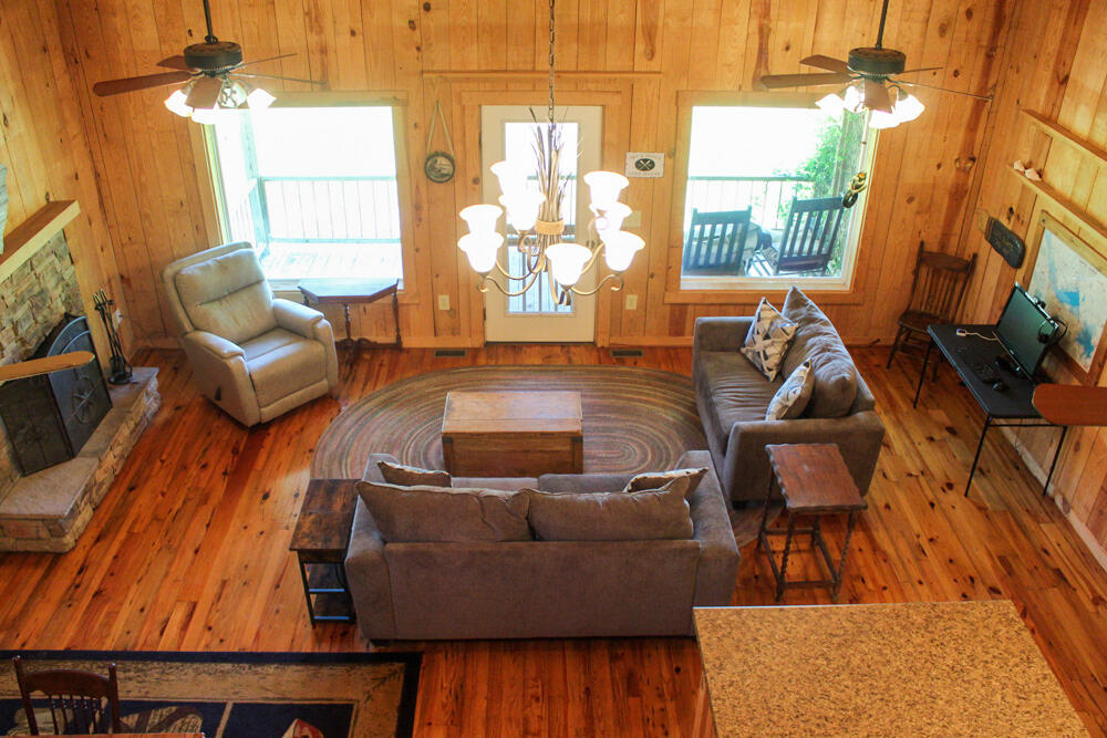 1459 Greenall Road Summerton, SC 29148 - Photo 8 of 43 Living room 4