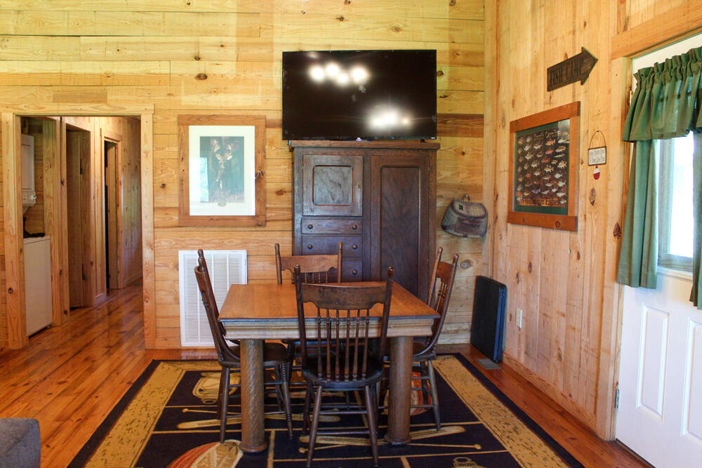 1459 Greenall Road Summerton, SC 29148 - Photo 9 of 43 Eating area 2