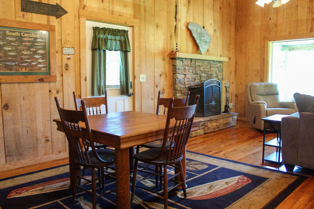 1459 Greenall Road Summerton, SC 29148 - Photo 10 of 43 Eating area 1