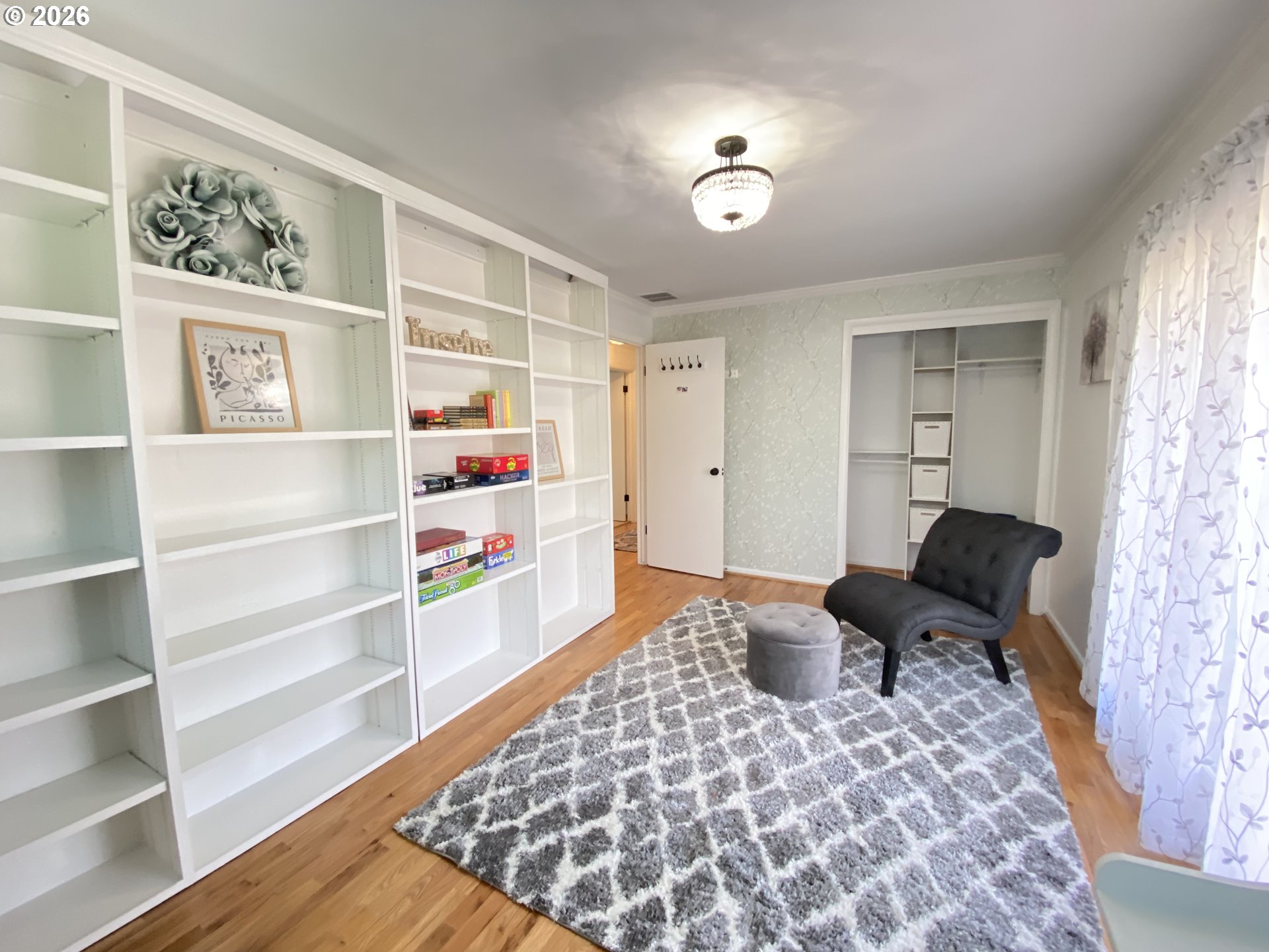 2872 Suffolk Court Eugene, OR 97401 - Photo 24 of 36 a bedroom with furniture and a rug