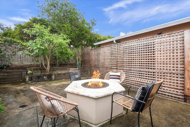 $1,700,000 | 1350 Cabrillo Highway North, Half Moon Bay, CA 94019