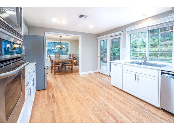 1778 Graham Drive Eugene, OR 97405 - Photo 12 of 38