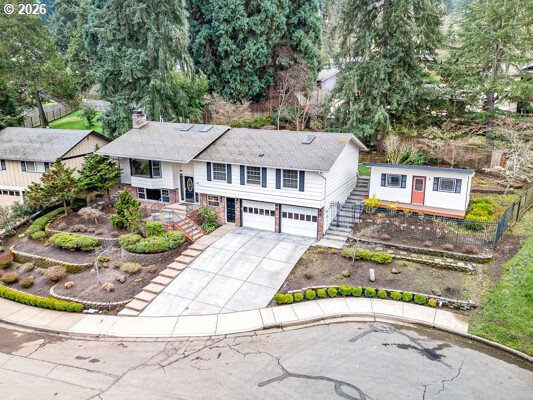 1778 Graham Drive Eugene, OR 97405 - Photo 3 of 38