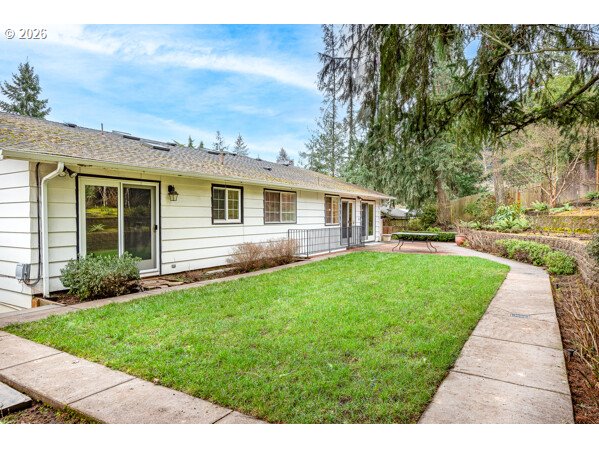 1778 Graham Drive Eugene, OR 97405 - Photo 36 of 38