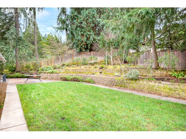 1778 Graham Drive Eugene, OR 97405 - Photo 37 of 38