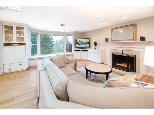 1778 Graham Drive Eugene, OR 97405 - Photo 7 of 38