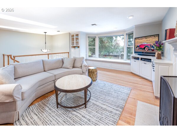 1778 Graham Drive Eugene, OR 97405 - Photo 9 of 38