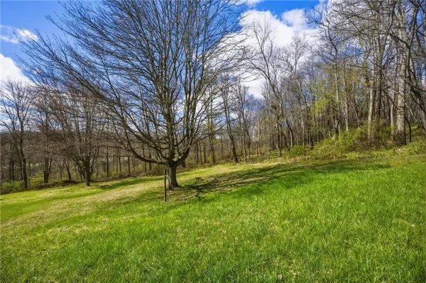 $199,900 | 117 Carries Drive, Burgettstown, PA 15021