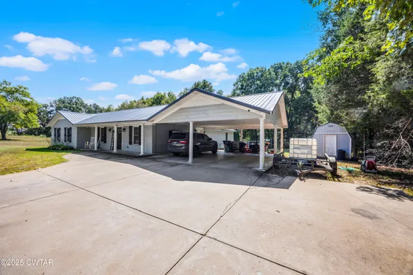 $350,000 | 340 Gibson Highway, Trenton, TN 38382