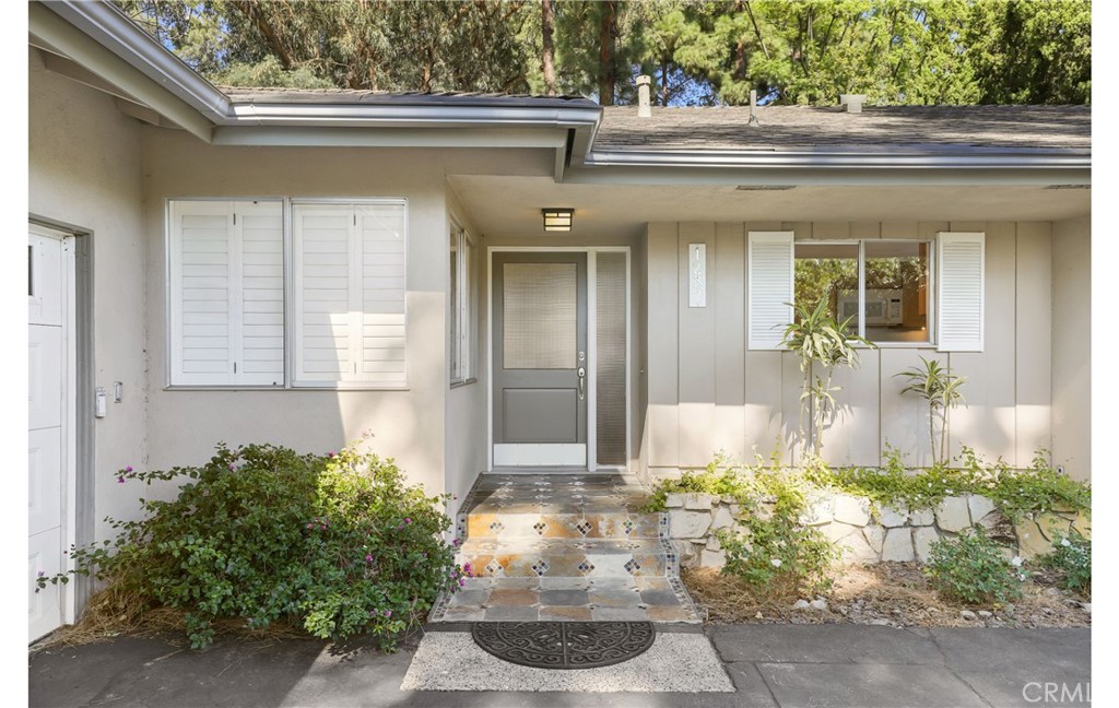 1237 Olive Lane La Canada Flintridge, CA 91011 - Photo 7 of 57 a front view of a house