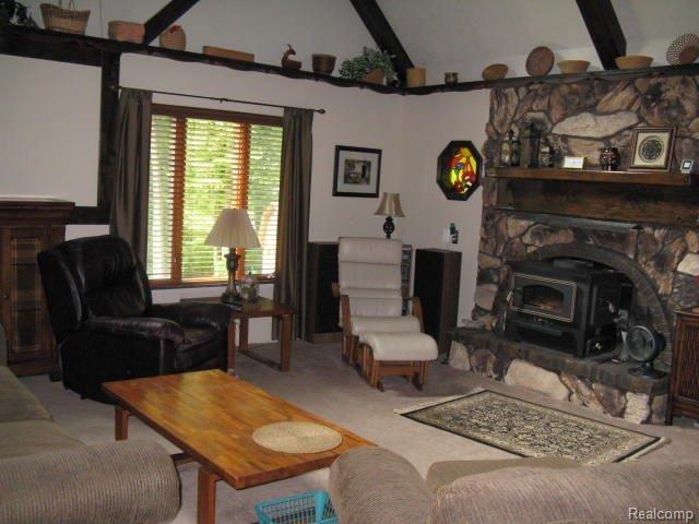 1788 Ridge Road White Lake, MI 48383 - Photo 13 of 18 Cathedral ceiling