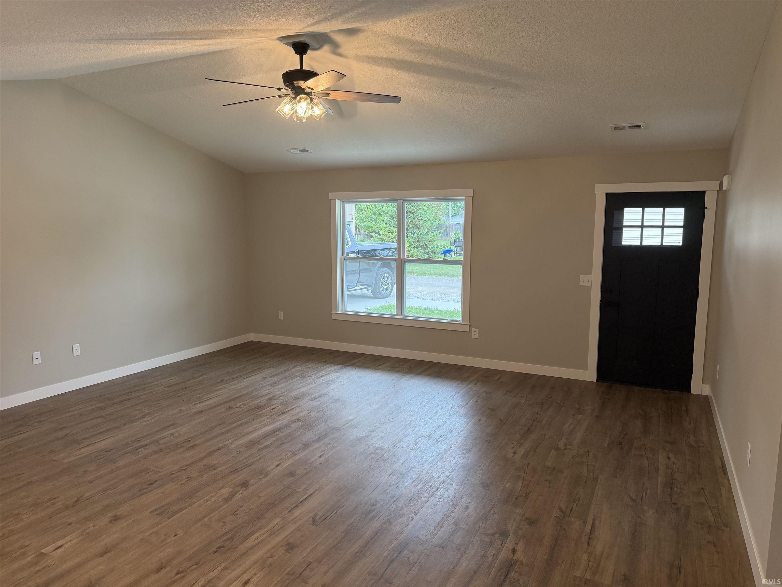 901 Dorwin Street Decatur, IN 46733 - Photo 7 of 13