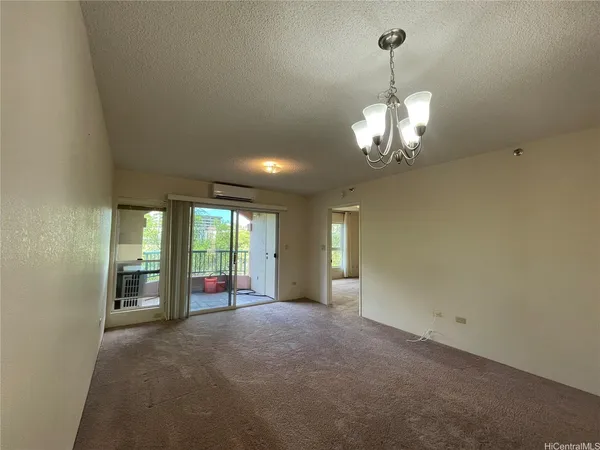 $2,700 | 1080 Ala Napunani Street, Unit 313, Honolulu, HI 96818