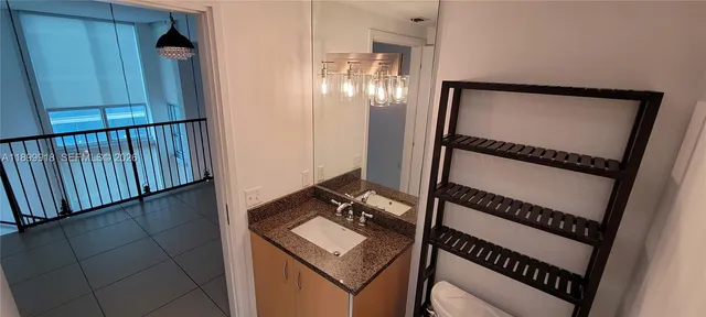 $2,875 | 300 South Biscayne Boulevard, Unit L1004, Miami, FL 33131