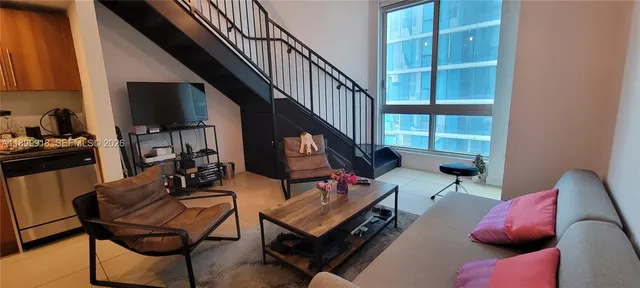 $2,875 | 300 South Biscayne Boulevard, Unit L1004, Miami, FL 33131