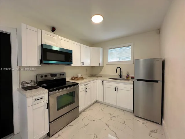 $795,000 | 120 Northwest 16th Street, Fort Lauderdale, FL 33311