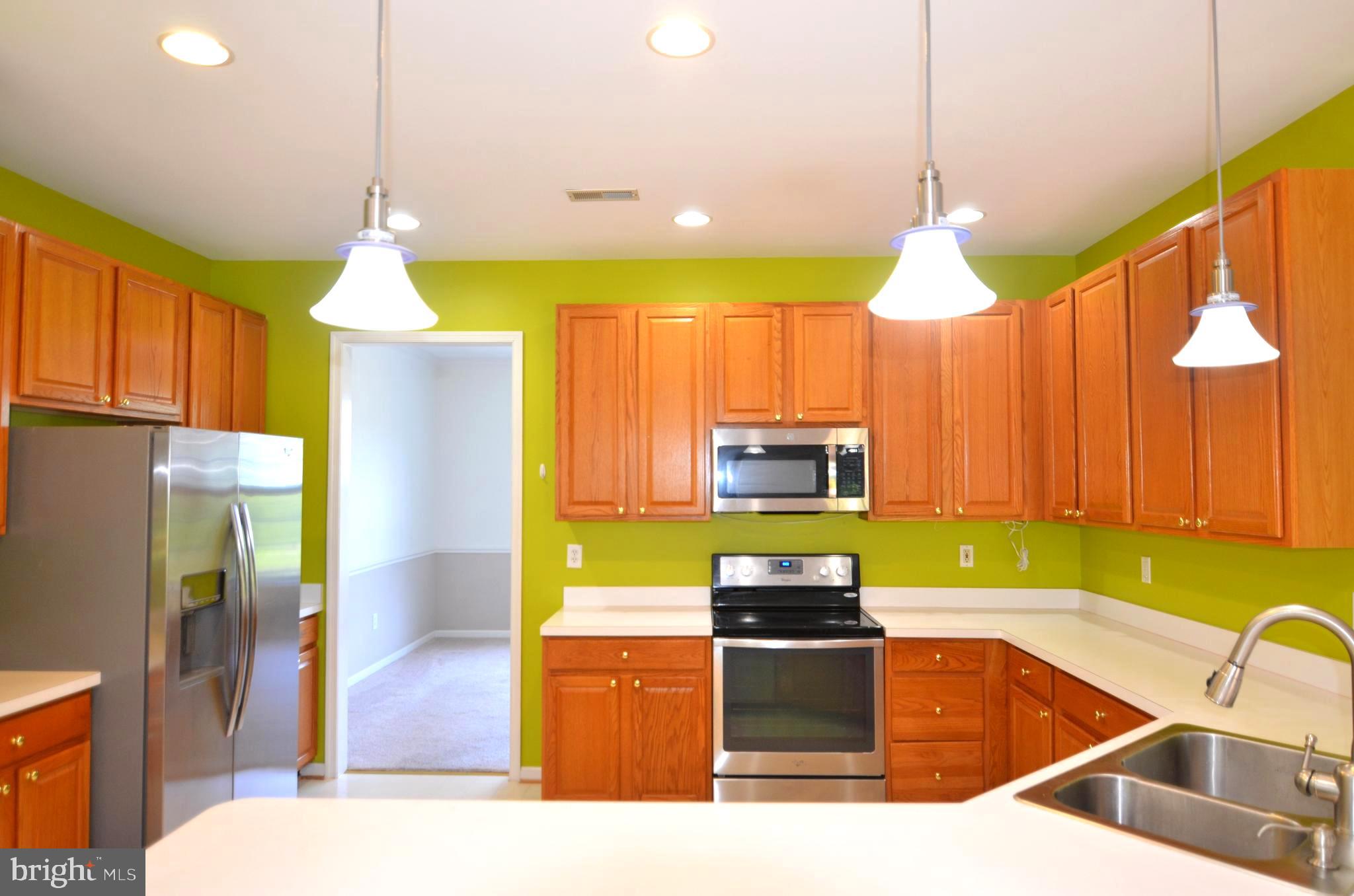 12930 Summit Ridge Terrace Germantown, MD 20874 - Photo 16 of 40 KITCHEN