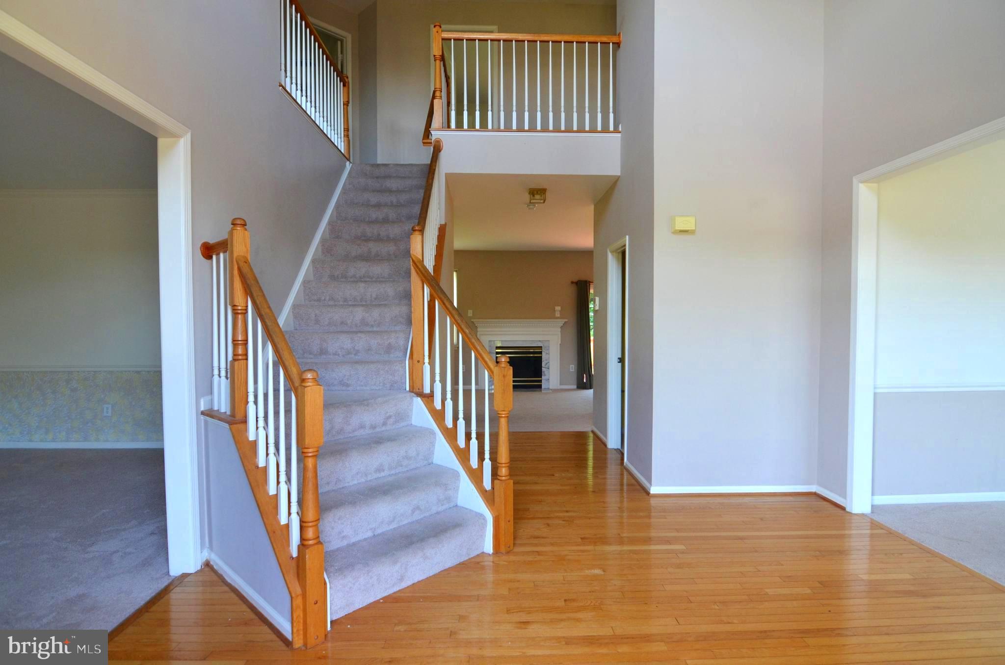 12930 Summit Ridge Terrace Germantown, MD 20874 - Photo 5 of 40 FOYER