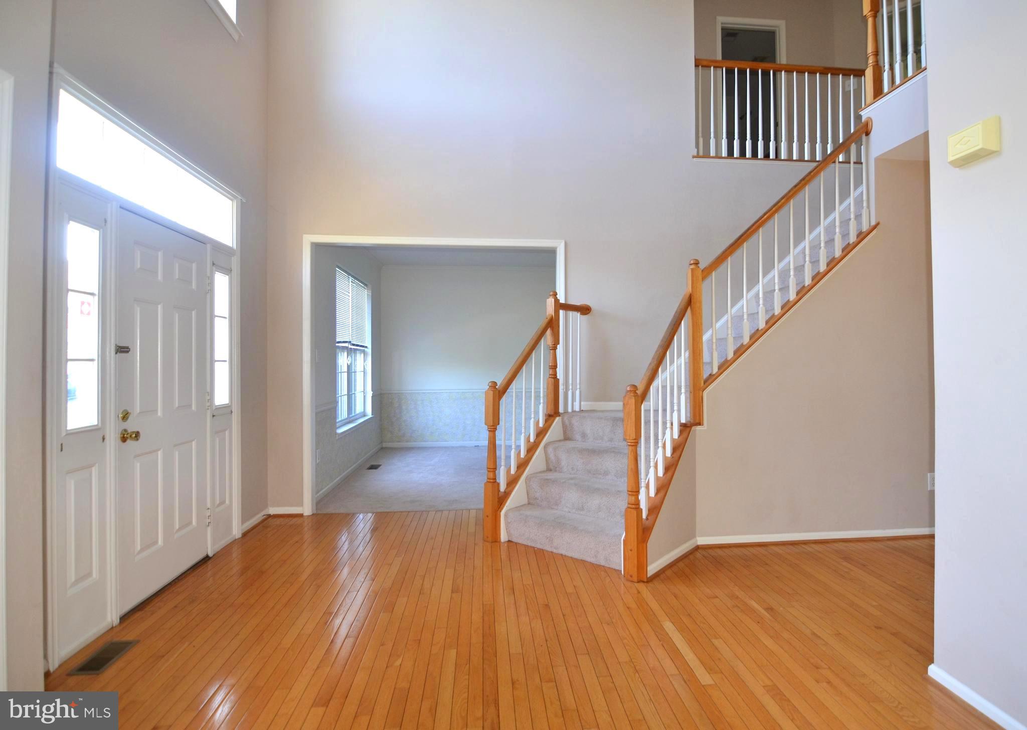 12930 Summit Ridge Terrace Germantown, MD 20874 - Photo 8 of 40 FOYER