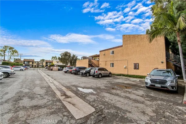 $499,999 | 21522 Belshire Avenue, Unit 12, Hawaiian Gardens, CA 90716