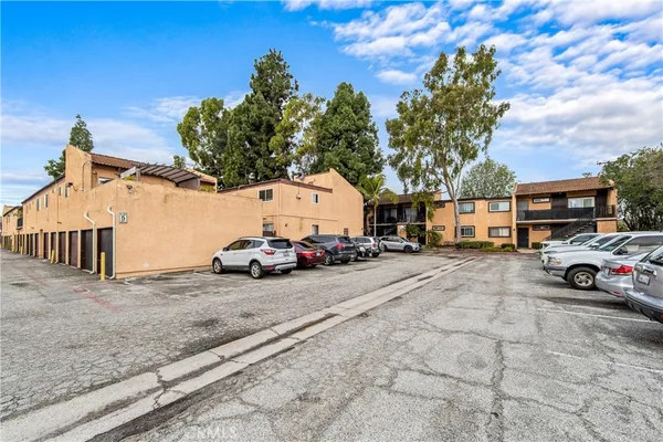 $499,999 | 21522 Belshire Avenue, Unit 12, Hawaiian Gardens, CA 90716