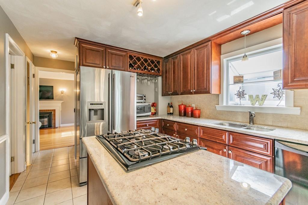 5 Crescent Road Longmeadow, MA 01106 - Photo 12 of 34 Gallery Image 12